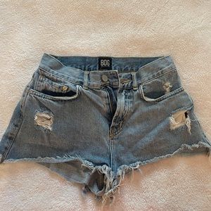 BDG Urban Outfitters Jean Shorts in a Size 26 (Blue)
